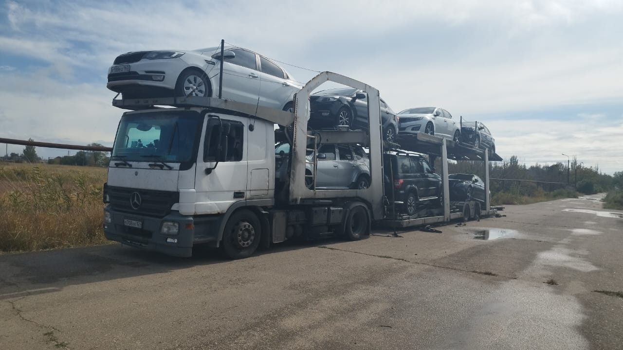 Передали автомобили в зону СВО